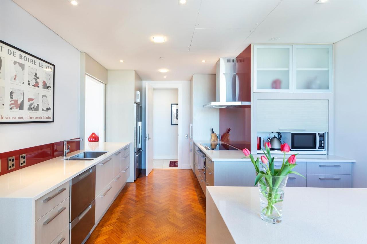 Luxury Penthouse Apartment Оукланд Екстериор снимка