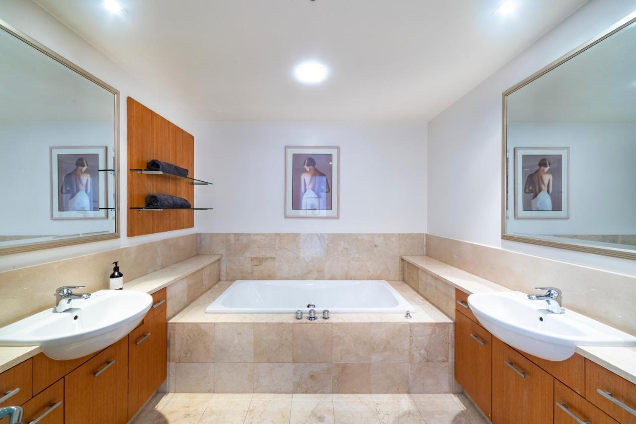 Luxury Penthouse Apartment Оукланд Екстериор снимка